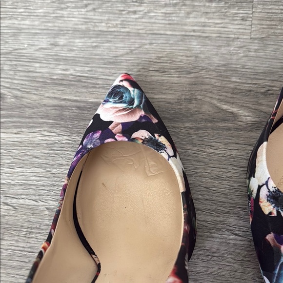 Guess Floral‎ Print Heels - Black and Purple - Picture 9 of 10